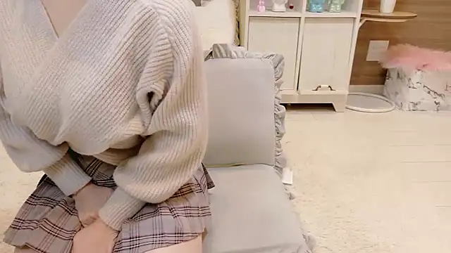 Snapshot of Riria-riri chatting on October 6, 7:17 am Riria-riri online show from October 6, 7:17 am