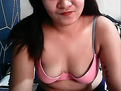 Snapshot of xxkitty27xx chatting on September 10, 2:55 am xxkitty27xx online show from September 10, 2:55 am