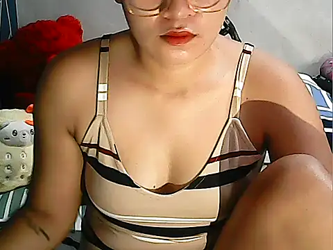Snapshot of xxkitty27xx chatting on September 12, 1:38 am xxkitty27xx online show from September 12, 1:38 am