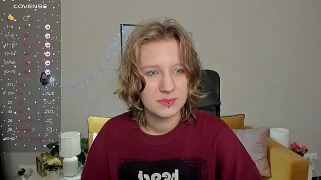 Snapshot of Hailey_Foxy chatting on October 4, 8:45 am Hailey Foxy online show from October 4, 8:45 am