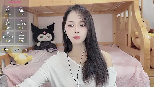 Sue101010 online show from September 27, 8:30 am