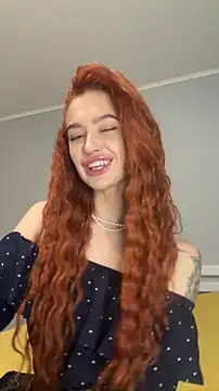 Snapshot of LittleFox___ chatting on November 27, 7:43 am LittleFox online show from November 27, 7:43 am