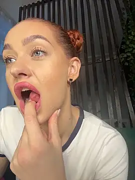 LittleFox    online show from February 11, 6:18 am