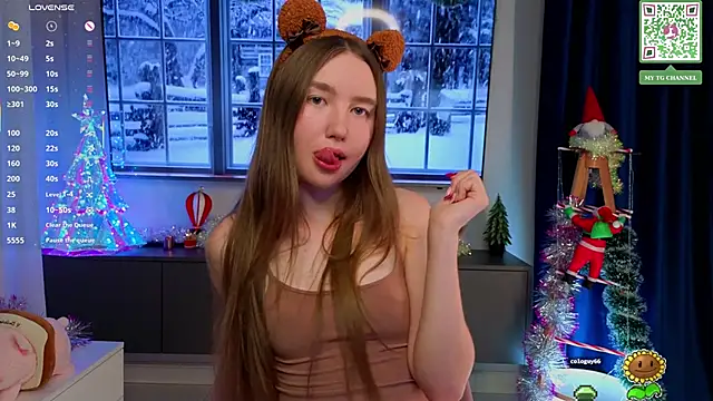 ElfredaTupy online show from December 14, 7:40 pm