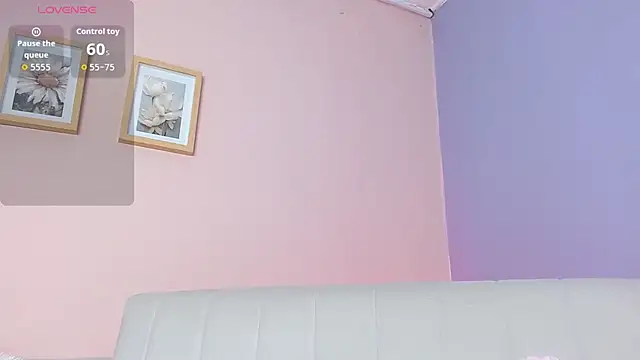 lourdes moon22 online show from October 10, 1:10 pm