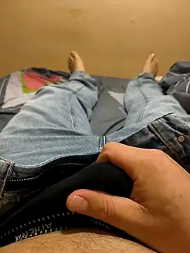 Snapshot of Normalludo0202 chatting on November 13, 4:17 pm Normalludo0202 online show from November 13, 4:17 pm