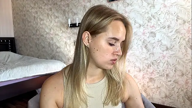 ElisabetLorney online show from September 9, 7:41 am