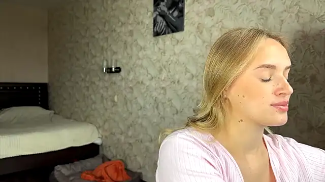 ElisabetLorney online show from September 20, 7:09 am