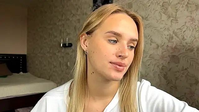 ElisabetLorney online show from September 27, 7:35 am