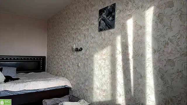 ElisabetLorney online show from November 8, 8:14 am