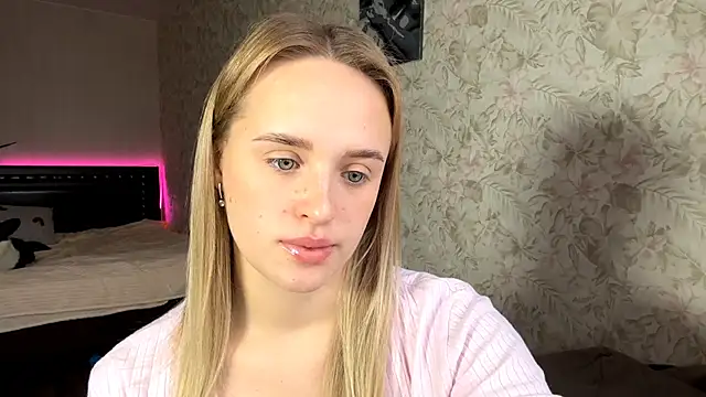 ElisabetLorney online show from November 24, 8:03 am