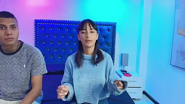 Snapshot of Damian_and_roxanne chatting on October 6, 12:35 pm Damian and roxanne online show from October 6, 12:35 pm