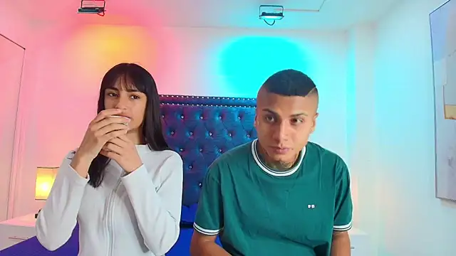 Snapshot of Damian_and_roxanne chatting on October 12, 12:48 pm Damian and roxanne online show from October 12, 12:48 pm