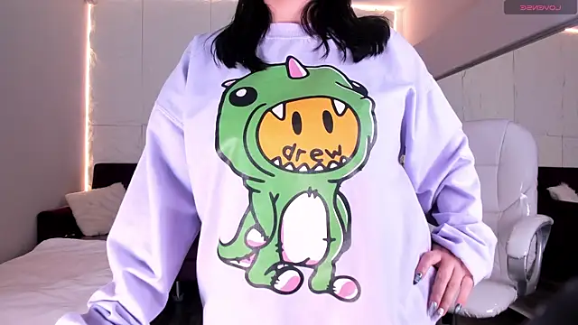 Snapshot of AariaLove chatting on December 1, 10:37 pm AariaLove online show from December 1, 10:37 pm