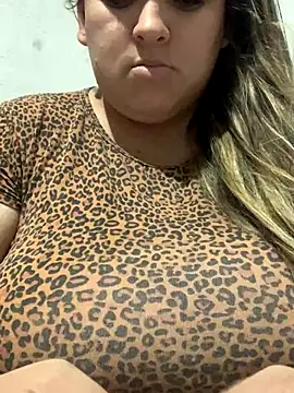 Snapshot of bruna438 chatting on November 17, 11:32 pm bruna438 online show from November 17, 11:32 pm