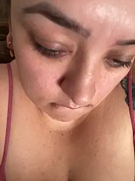 Snapshot of bruna438 chatting on November 30, 11:14 am bruna438 online show from November 30, 11:14 am