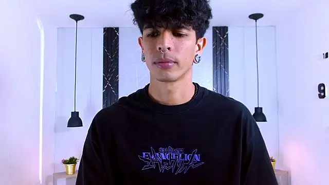 Snapshot of Franvill_Trato chatting on November 3, 7:48 pm Franvill Trato online show from November 3, 7:48 pm