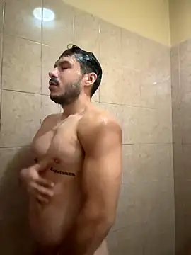 Snapshot of Darg98 chatting on October 4, 12:30 am Darg98 online show from October 4, 12:30 am