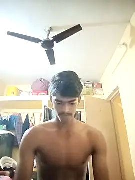Snapshot of monster_33 chatting on October 4, 2:59 pm monster 33 online show from October 4, 2:59 pm