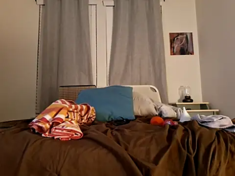 Slinkypoppet online show from December 4, 8:01 am