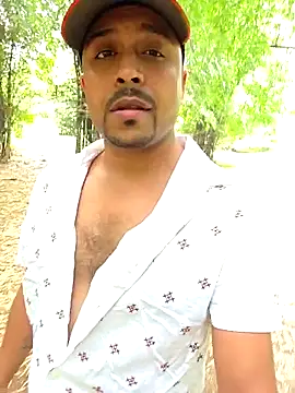 Snapshot of BindaasBong chatting on November 1, 6:37 am BindaasBong online show from November 1, 6:37 am