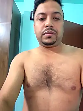 Snapshot of BindaasBong chatting on November 4, 1:05 am BindaasBong online show from November 4, 1:05 am