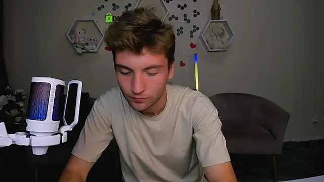 Snapshot of joseph_bear_ chatting on September 12, 7:03 pm joseph bear online show from September 12, 7:03 pm