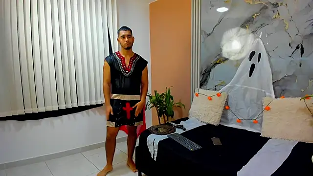 Snapshot of chatting on October 31, 11:22 am online show from October 31, 11:22 am