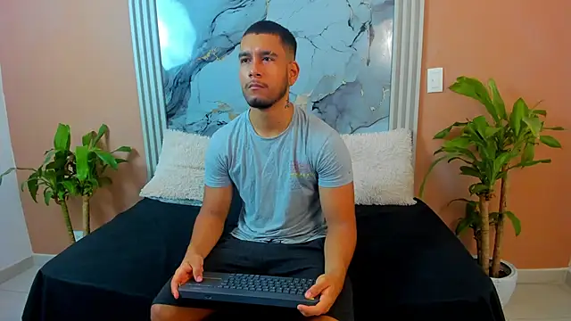 Snapshot of chatting on November 13, 11:09 am online show from November 13, 11:09 am