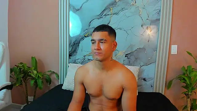 Snapshot of chatting on December 2, 11:15 am online show from December 2, 11:15 am