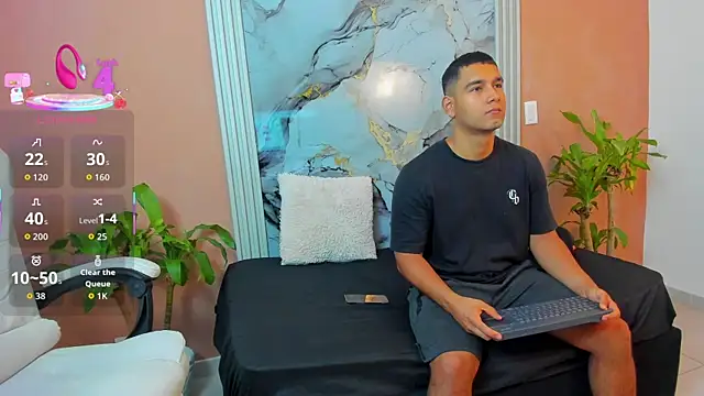 Snapshot of chatting on December 3, 11:19 am online show from December 3, 11:19 am