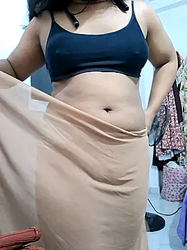 Snapshot of BeautyGirl_sara chatting on November 7, 6:52 pm BeautyGirl sara online show from November 7, 6:52 pm