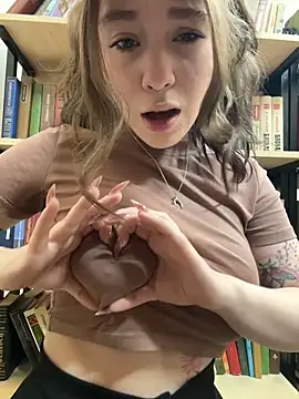 Snapshot of Mimiumuy chatting on December 2, 6:14 pm Mimiumuy online show from December 2, 6:14 pm