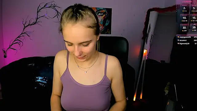 Snapshot of keylas_moan chatting on December 14, 4:23 pm keylas moan online show from December 14, 4:23 pm