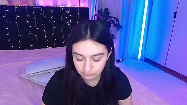 Lola Sparks online show from November 29, 6:38 am