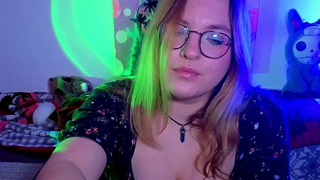 ZayaRush online show from April 5, 8:39 pm