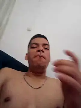 Snapshot of andres_sant chatting on October 29, 4:31 pm andres sant online show from October 29, 4:31 pm