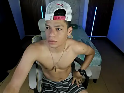 Snapshot of andres_sant chatting on November 23, 5:13 pm andres sant online show from November 23, 5:13 pm