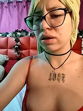 Kitty Melodi online show from October 19, 9:10 am