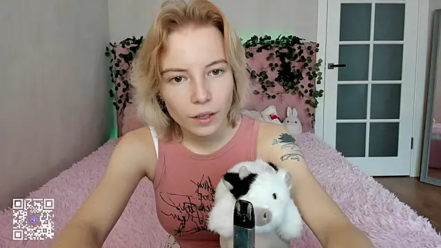 Pink Lila18 online show from November 25, 8:25 am