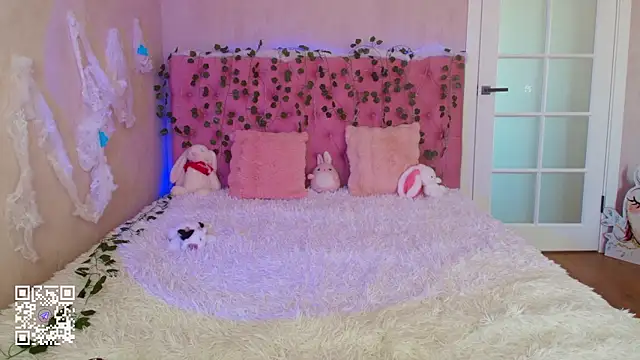 Pink Lila18 online show from February 26, 3:16 am