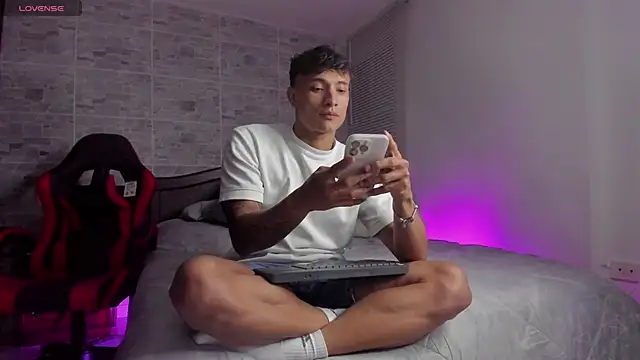 DavisFirb online show from December 1, 2:49 am