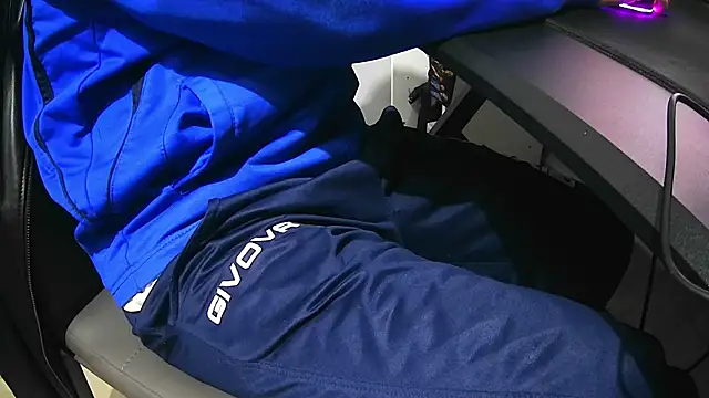 Pennellone98 online show from November 7, 2:17 pm