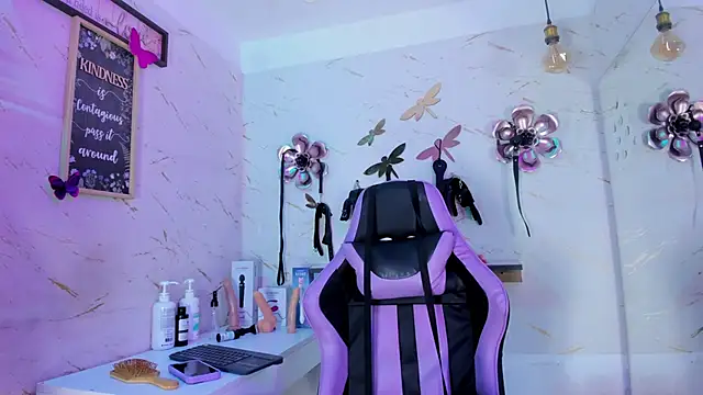 Natasha-Adams online show from March 26, 9:42 pm