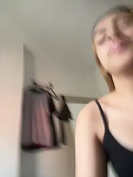 Natasha-Adams online show from April 20, 10:00 pm