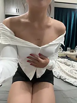 Snapshot of Xiaokui-04 chatting on October 31, 3:35 pm Xiaokui-04 online show from October 31, 3:35 pm