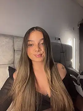 AnnyLopezzz  online show from April 2, 5:38 am