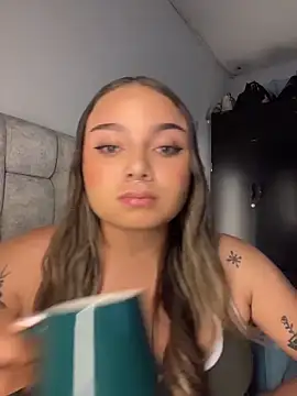 AnnyLopezzz  online show from April 13, 6:08 am