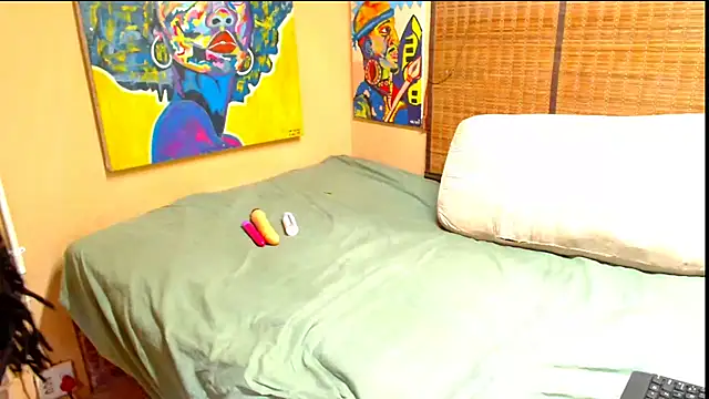 Snapshot of BootyQueen24X chatting on November 6, 6:36 am BootyQueen24X online show from November 6, 6:36 am