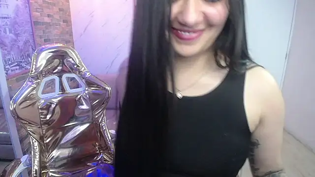 Snapshot of Ivony18_b chatting on September 21, 3:13 pm Ivony18 b online show from September 21, 3:13 pm